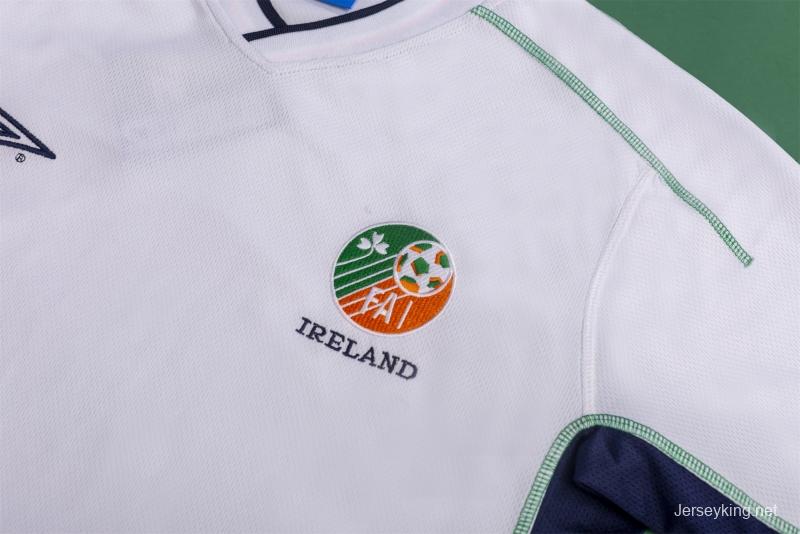 Retro 2002 Ireland Away Soccer Jersey