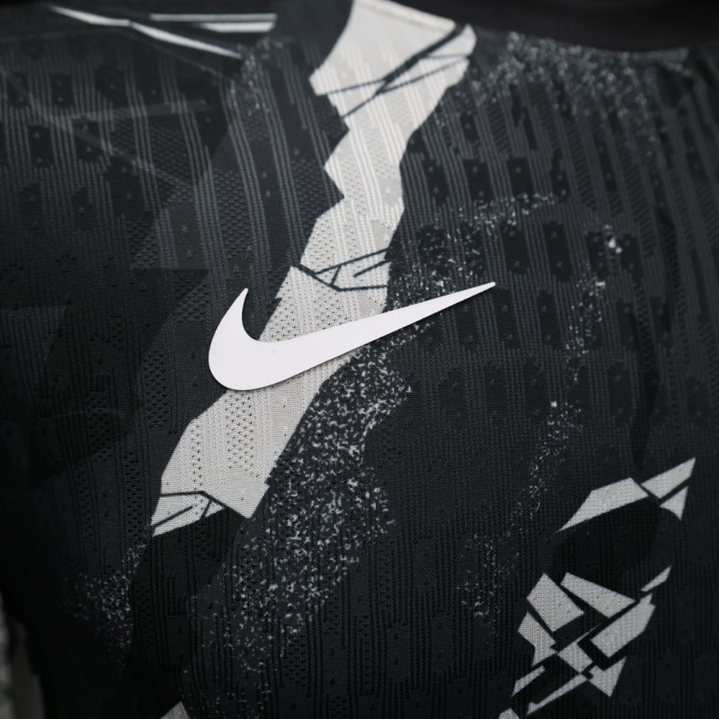 Player Version 25/26 FC 
Al-Ittihad Black with Abstract Camouflage Pattern Jersey
