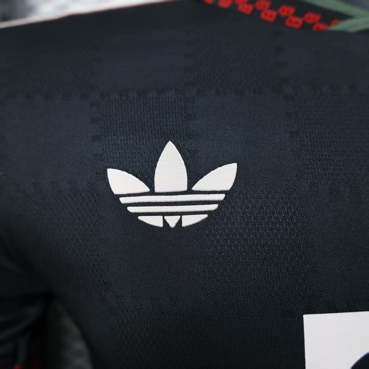 Player Version 25/26 Bayern Munich Oktoberfest Black Jersey