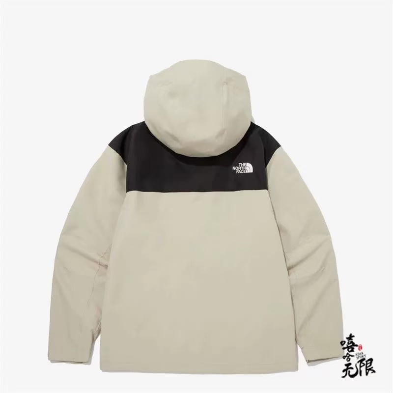 2025 The North Face Summit Series Technical Jacket - Cream/Black Colorblock with Dual-Zip Design