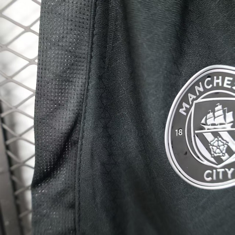 Player Version 25/26 Manchester United Black Shorts