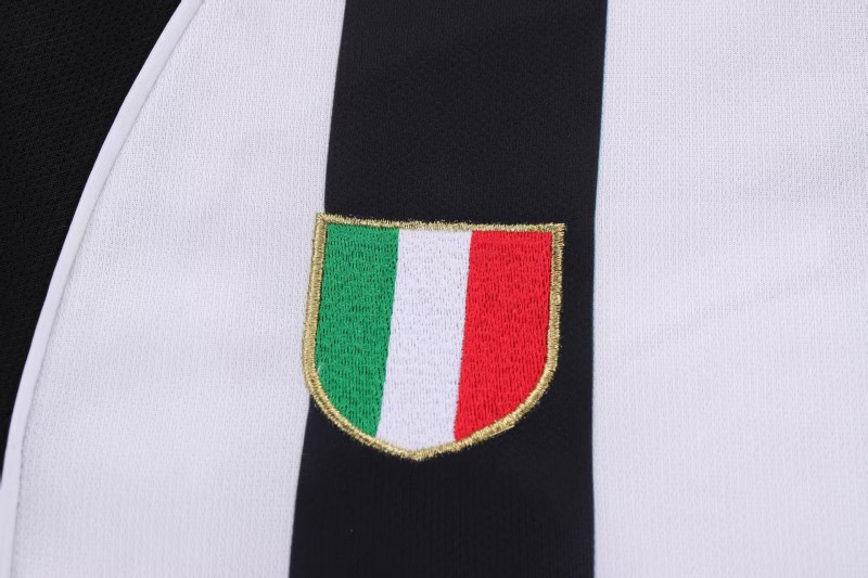Retro Kids 02/03 Juventus Black White Home Jersey