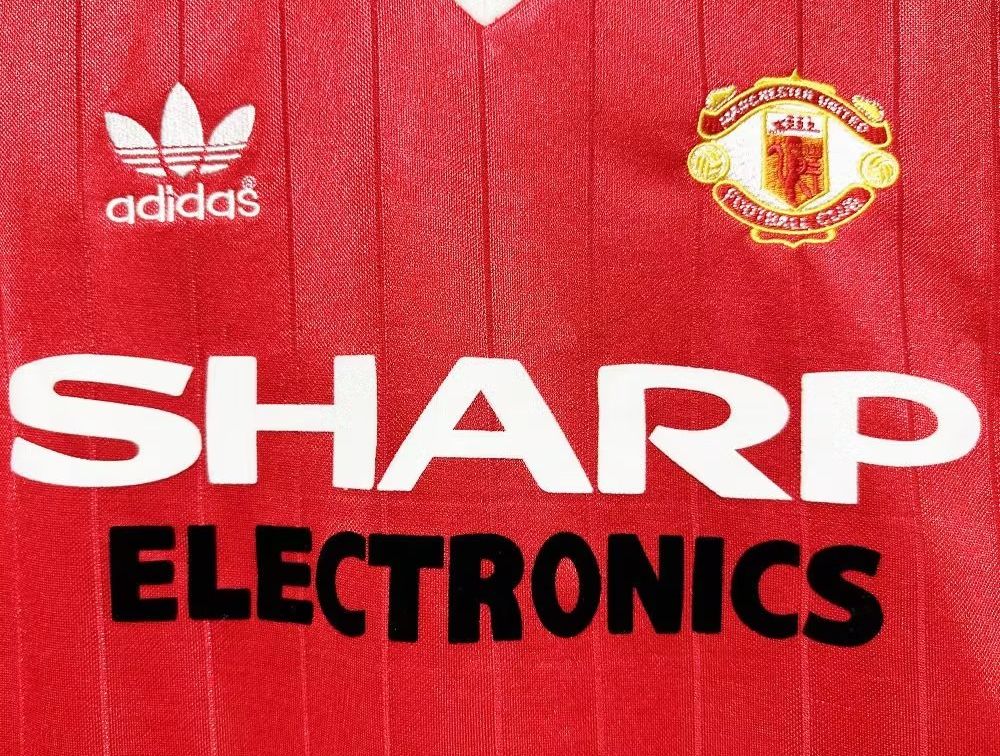 Retro 82/83 Manchester United Home Long Sleeve Jersey