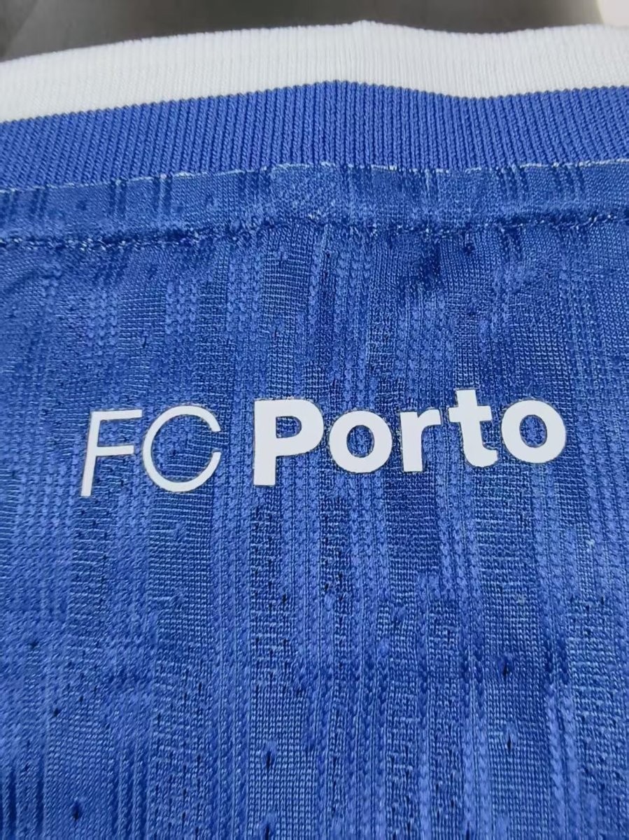 Player Version 25/26 Porto Home Jersey