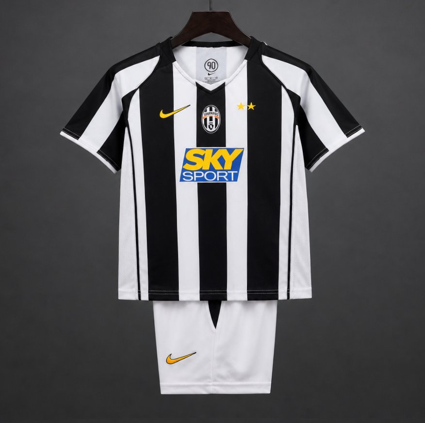Retro Kids 04/05 Juventus Home Jersey